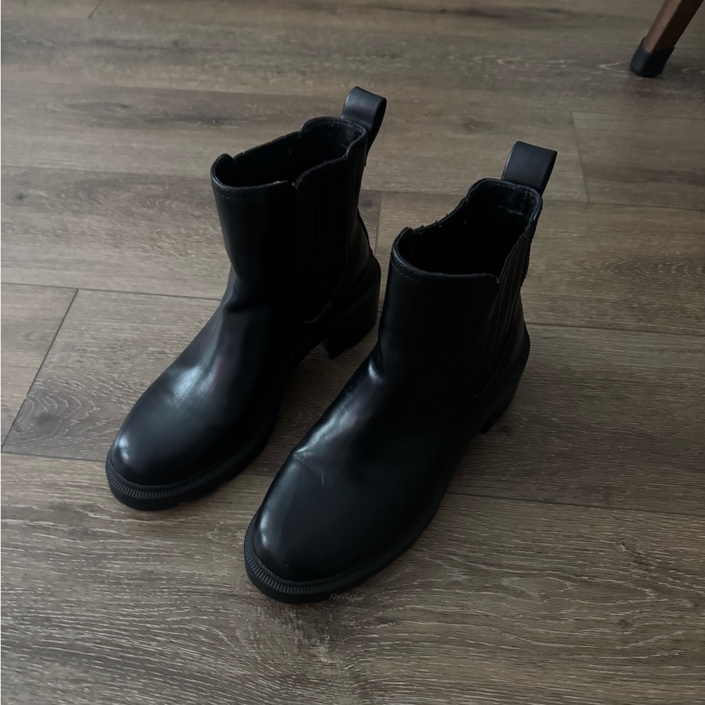 Chelsea Lug Sole Boots